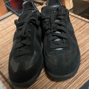 MAISON MARGIELA Black Replica Sneakers - Size 7